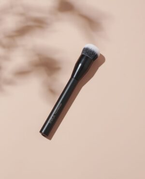 Inika Foundation Brush. Insideout by Sam
